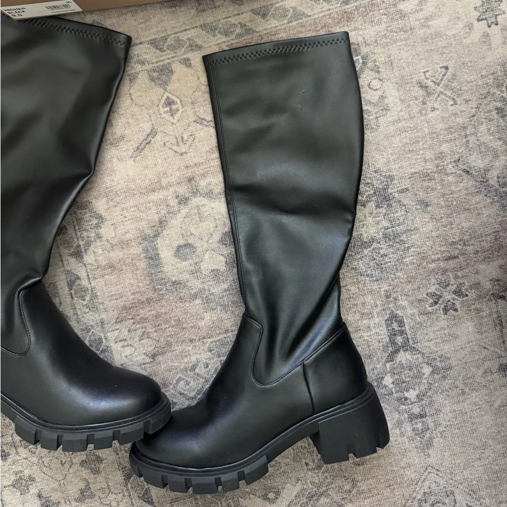 Steve Madden ‘Higher’ Black Knee High Boots - Picture 2 of 9